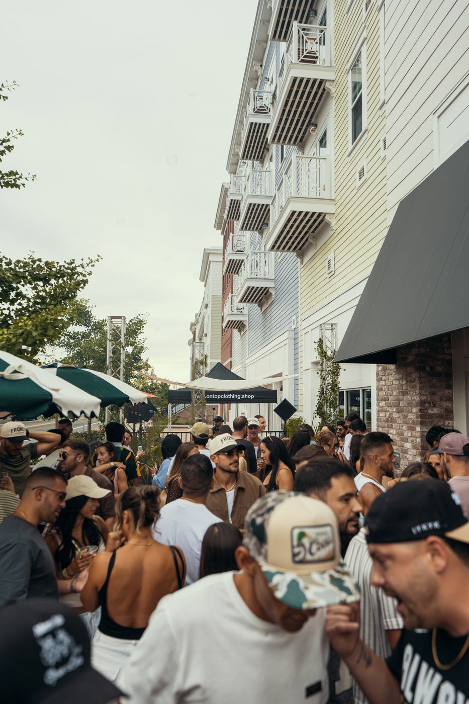 The crowd packed into the courtyard at Roto